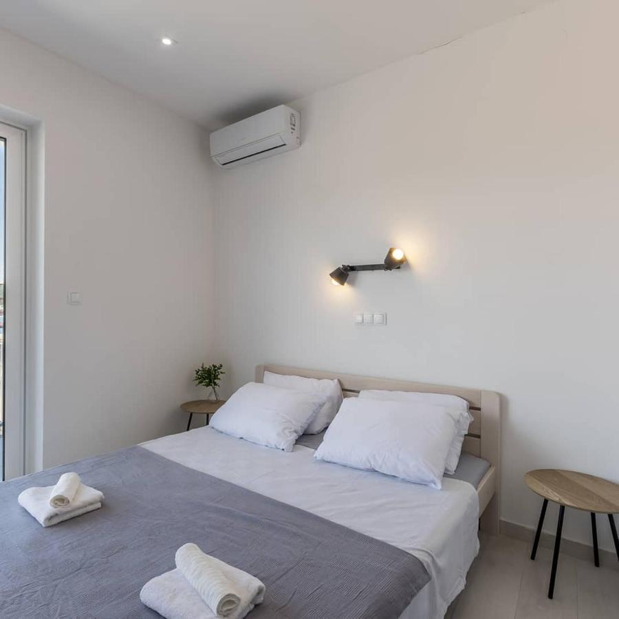 Luxury Apartments Skalinada Near Beaches, Tisno - Dalmatia Екстер'єр фото