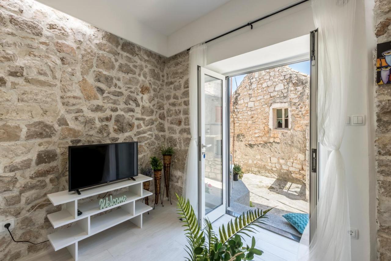 Luxury Apartments Skalinada Near Beaches, Tisno - Dalmatia Екстер'єр фото